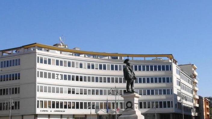 Export fiacco nel Pisano, frenano meccanica e cuoio