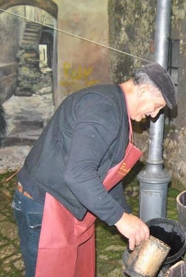 Omaggio a Su Piritzolu il vino dei poveri al centro di una sagra