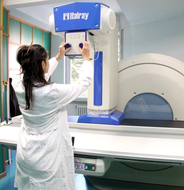 Sanità, stretta sulle cliniche private: stop ai pazienti non toscani 