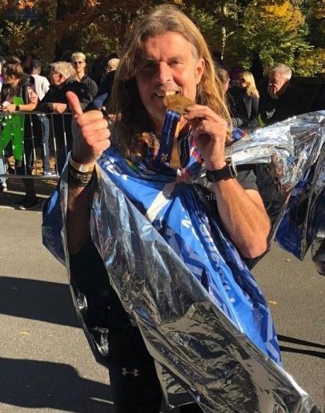 Alla maratona di New York il grande tempo di Lazzini «Lo dedico al mio babbo»