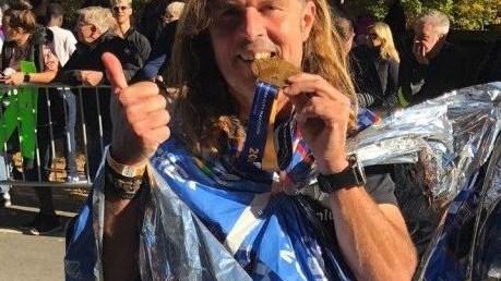 Alla maratona di New York il grande tempo di Lazzini «Lo dedico al mio babbo»