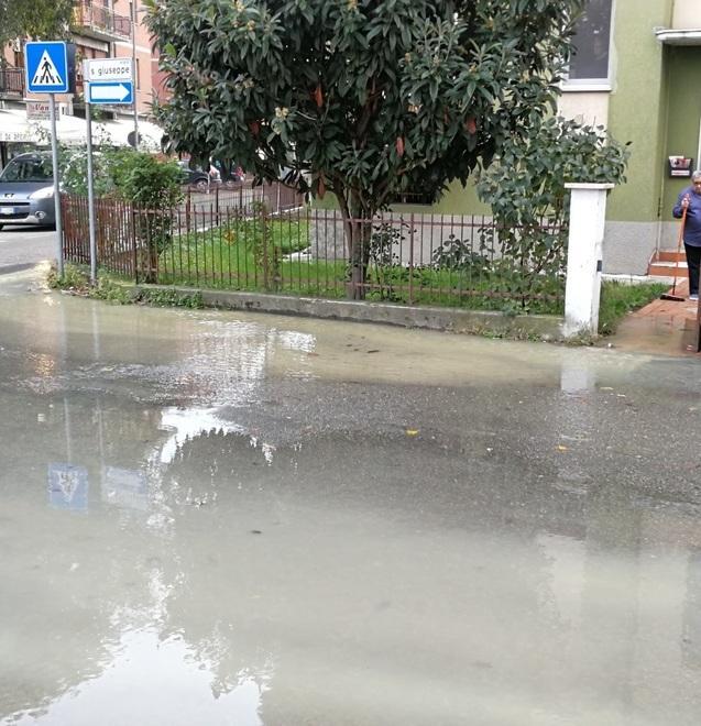 Una nuova rottura della rete idrica
