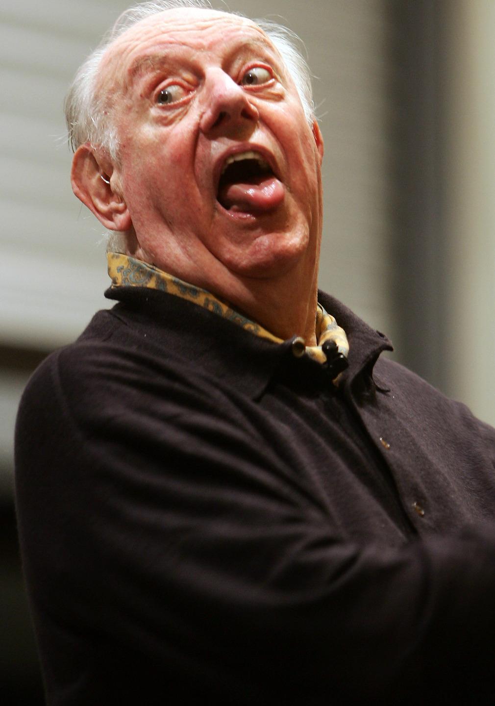 La magia di “Mistero buffo” rivive sul palco dell’Eliseo 