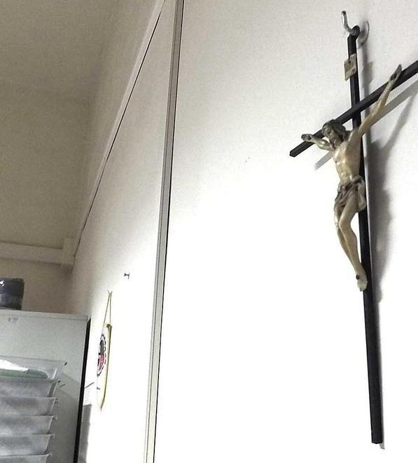 Il crocifisso? Anche nella sala dei consiglieri del Pd 