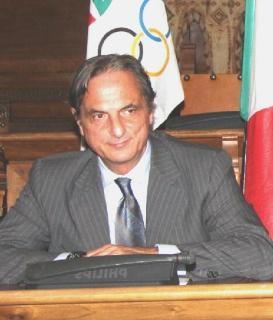 Il sindaco Roberto Cenni