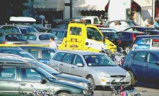 Traffico caos nel centro storico