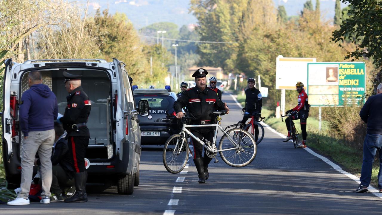 La bici dell'uomo (foto Agenzia Sestini)