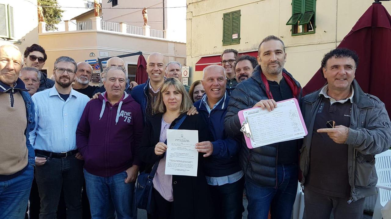 Monte Pisano, in piazza per chiedere aiuti