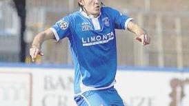 Francesco Marianini in azione In alto la sua gioia dopo il gol segnato nel match contro il Frosinone