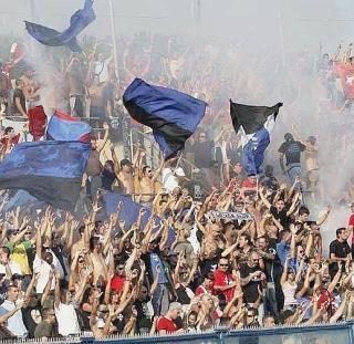 Uno scorcio del pubblico in curva Nord