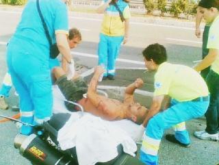 Schianto fra moto, tre giovani feriti