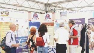 Curiosando tra gli stand del Festival della salute che si è concluso ieri