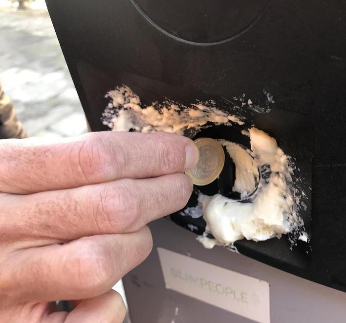 Macchinette sabotate, si cerca nei filmati (ma non comunali) 