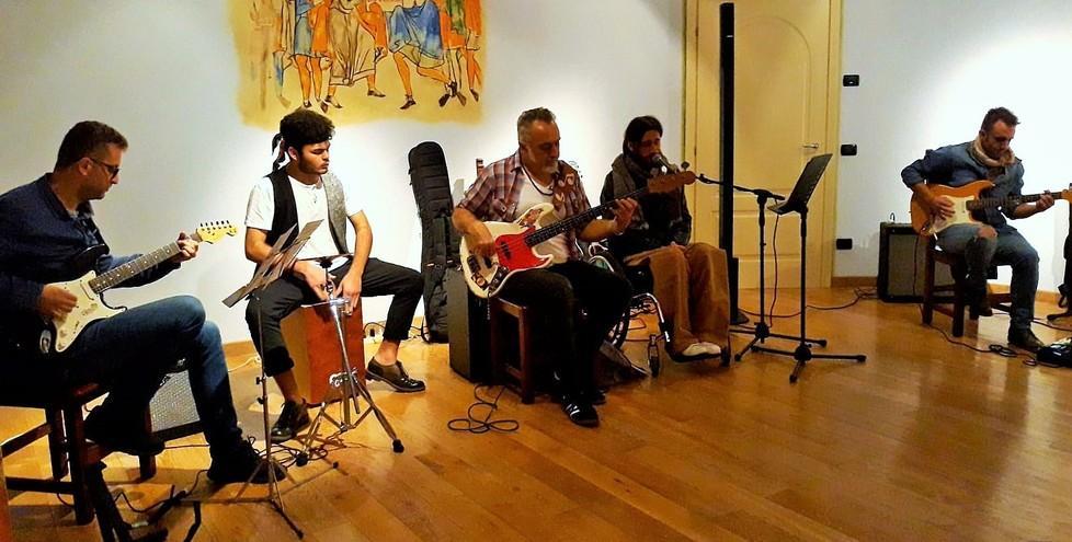 Un rock camp estivo con Rigo Giovani in aula al Castello Badia 