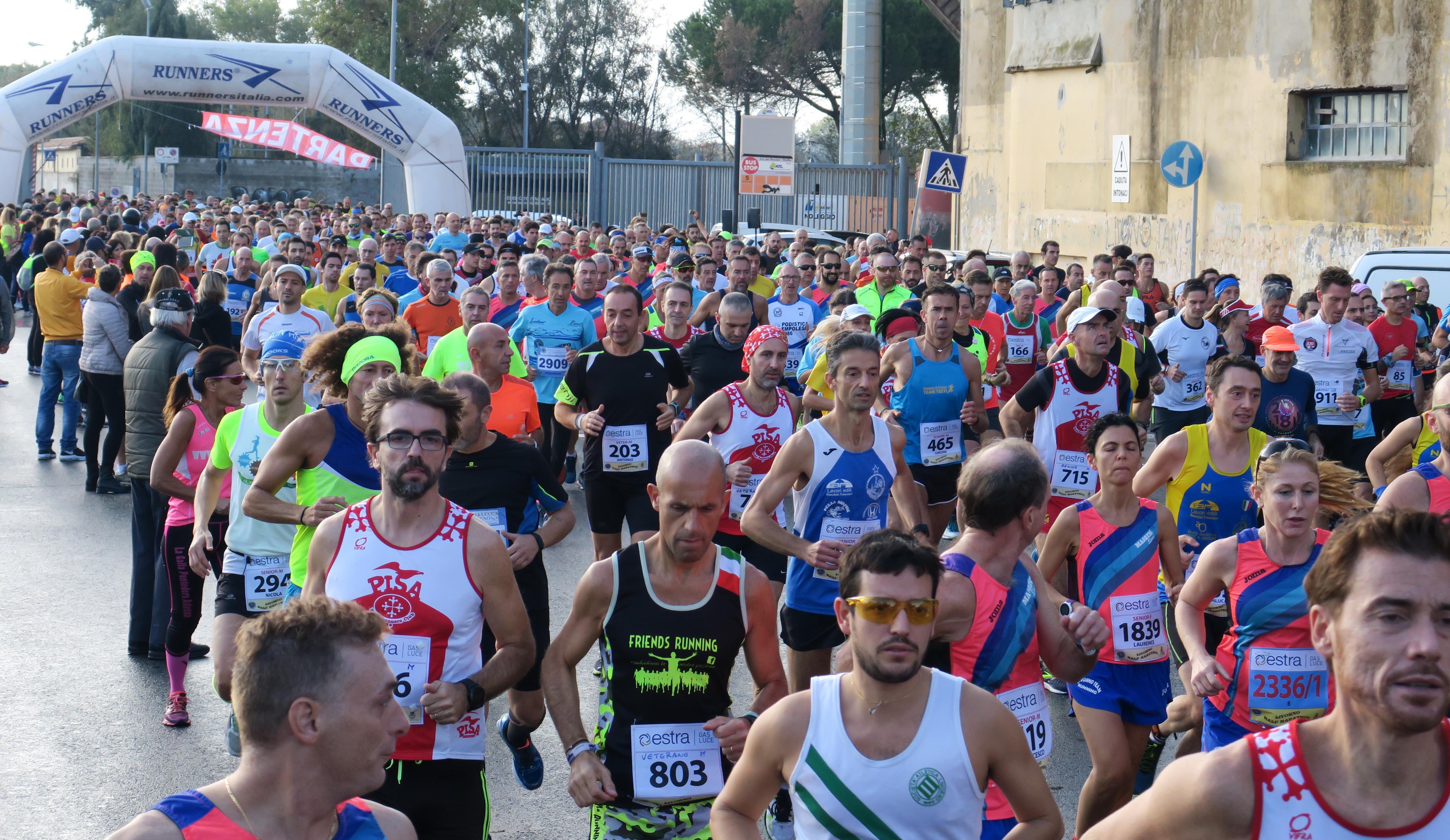 Mezza maratona, in 2500 di corsa per le strade della città: vincono Farhate Salah e Astrella 