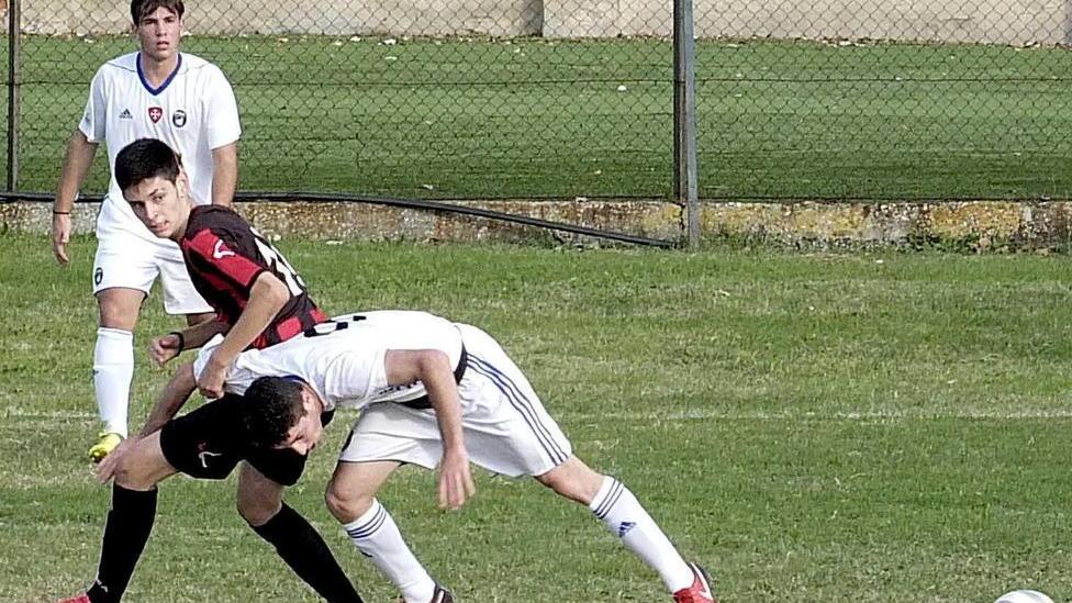 Rossoneri avanti per due volte Salvaggio e Spadoni firmano il pari