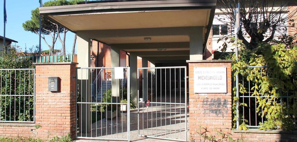 Viareggio batte Forte dei Marmi nel derby tra licei scientifici 