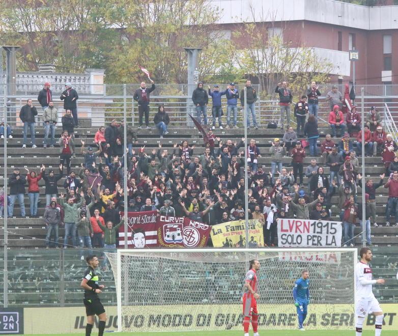 In 200 allo Zini, cori per Lucarelli e contro Spinelli