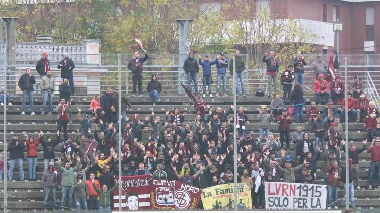 In 200 allo Zini, cori per Lucarelli e contro Spinelli