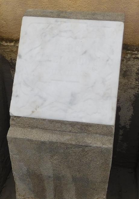 I tre cippi dei reduci tornano al cimitero in memoria dei Caduti