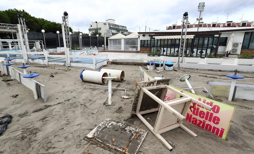In ginocchio per le mareggiate «La Regione deve intervenire» 