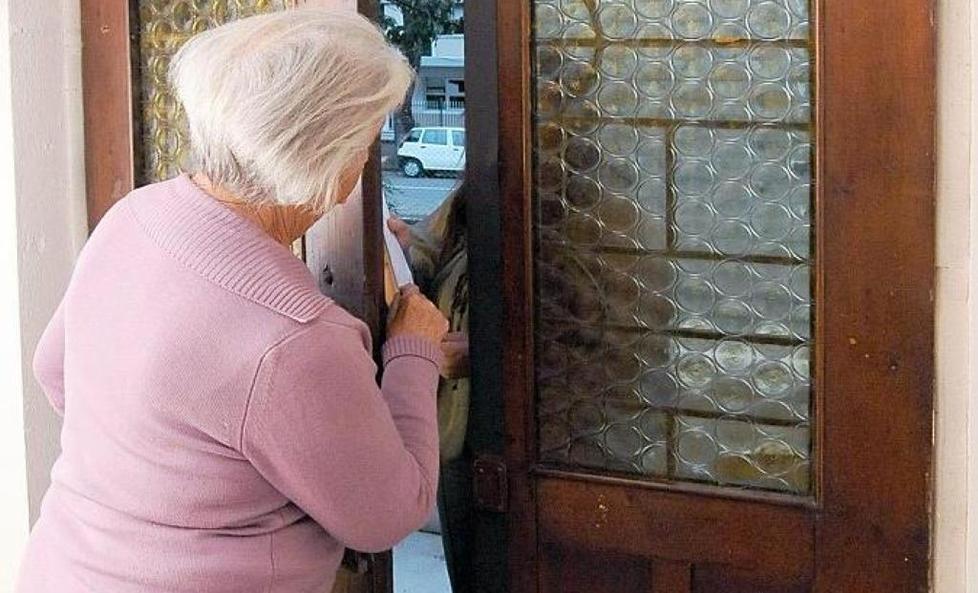 Modena. “Trucco” per derubare anziani Non è truffa ma vera estorsione 