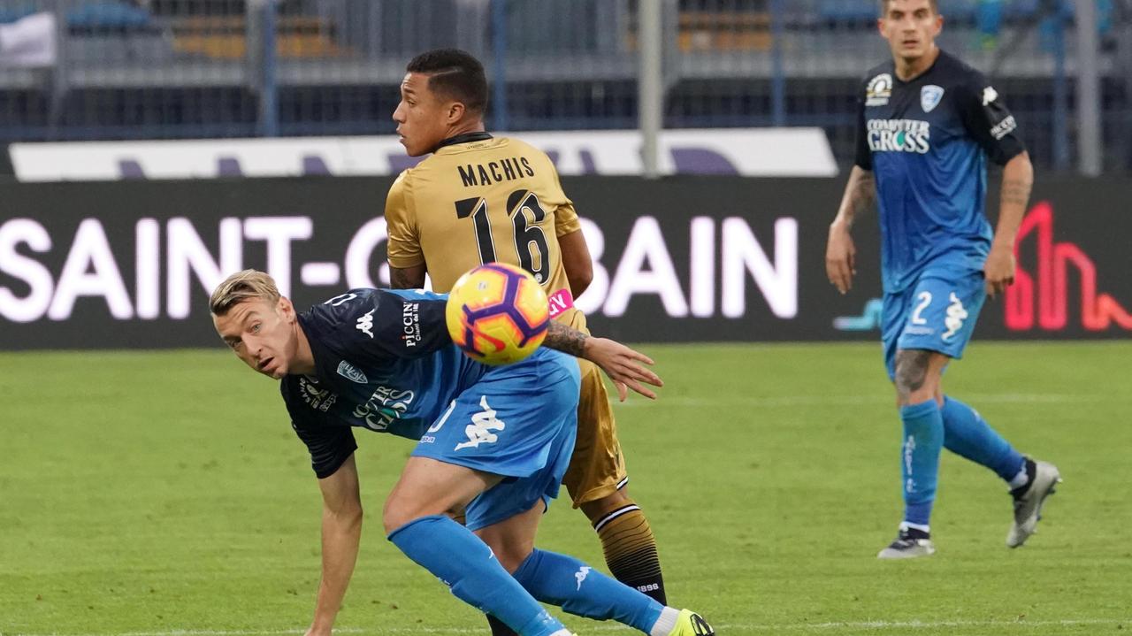 Nino La Gumina in azione contro l'Udinese (foto agenzia Carlo Sestini)