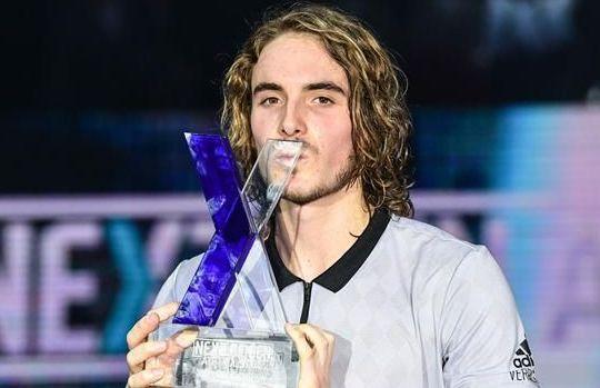 Tsitsipas come un Dio Greco Milano applaude il Next Gen