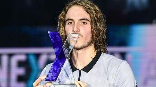 Tsitsipas come un Dio Greco Milano applaude il Next Gen