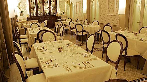 A tavola in albergo: con il nuovo codice ristoranti aperti anche ai non clienti