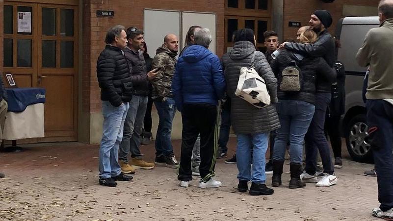 La corsa col suv della madre dopo la festa in discoteca