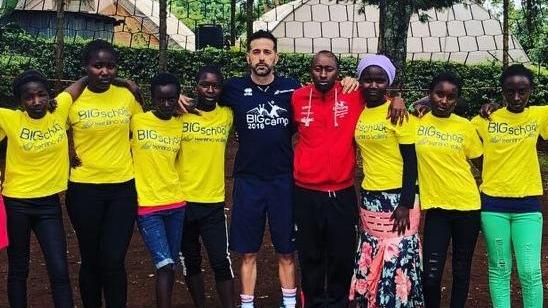 Un muro contro la povertà: Sanna rilancia la sua mission