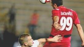 Il ds Nelso Ricci e sotto Ruotolo A destra Cristiano Lucarelli