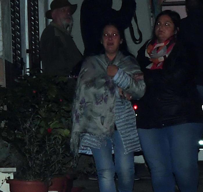 Al centro la mamma del giovane ucciso, Giuseppina De Filippi (foto Silvi)