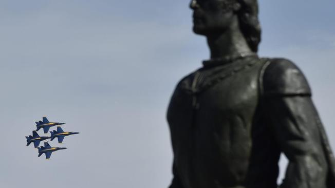 Los Angeles rimuove la statua di Colombo 