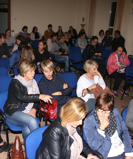 Arrivano due bidelli ma resta il caos 