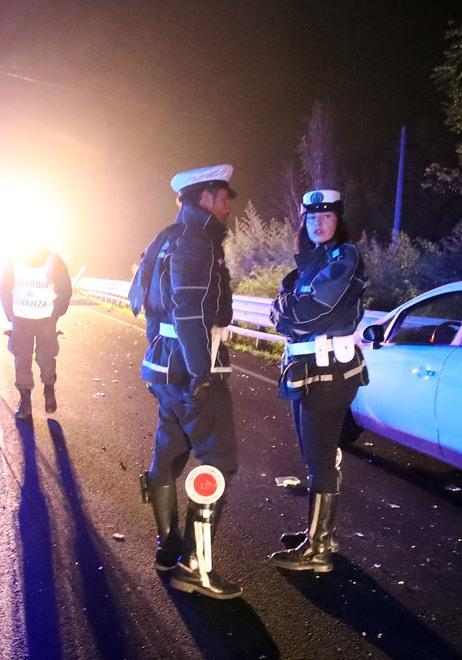 Auto contro camion Marito e moglie feriti Statale Romea in tilt