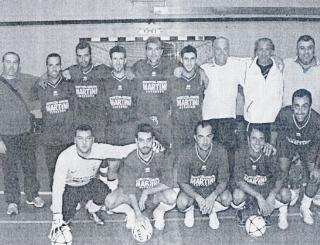Il gruppo di sempre giovani ex giocatori della locale Polisportiva
