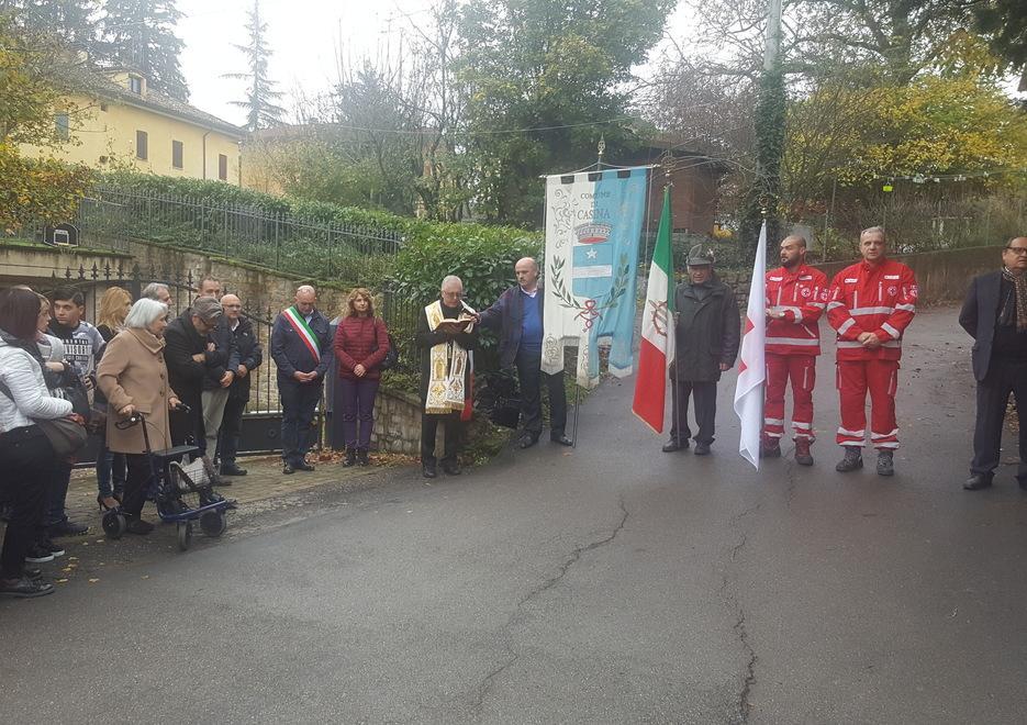 La cerimonia di intitolazione della strada a Fermo Favali