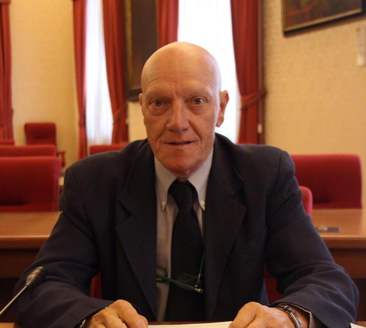 Al suo posto il “fidato” Bertucci Ferrari: «Ora chiudiamo bene» 