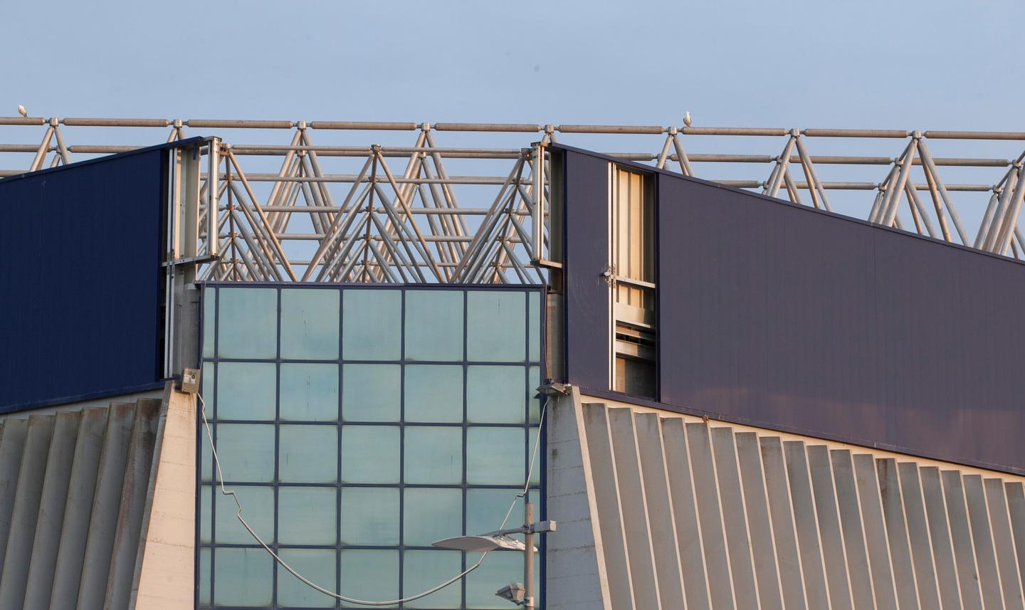 Palacongressi in abbandono, danni e pericoli