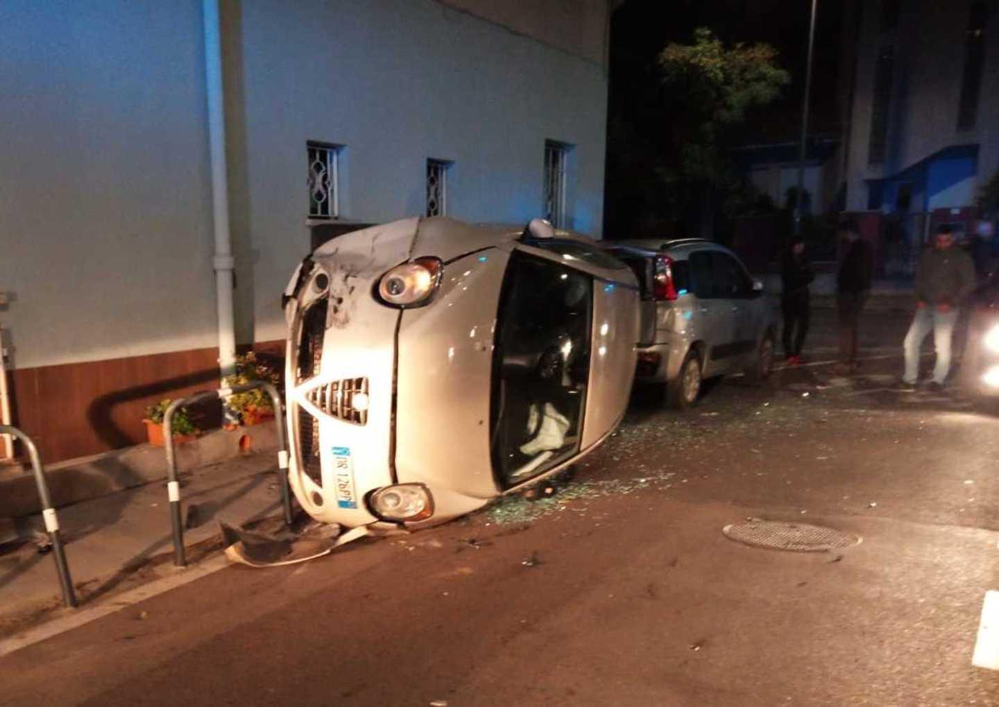 Si ribalta con l’auto in via Piemonte, denunciato