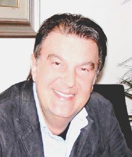 <strong>NEGOZIANTI FURIOSI </strong>Paolo Regina, direttore Ascom, ha raccolto il malumore dei commercianti del centro per l’arrivo dell’outlet itinerante al polo fieristico di Braccagni