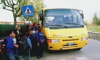 Il servizio di scuolabus, da oggi a Campo sarà a pagamento