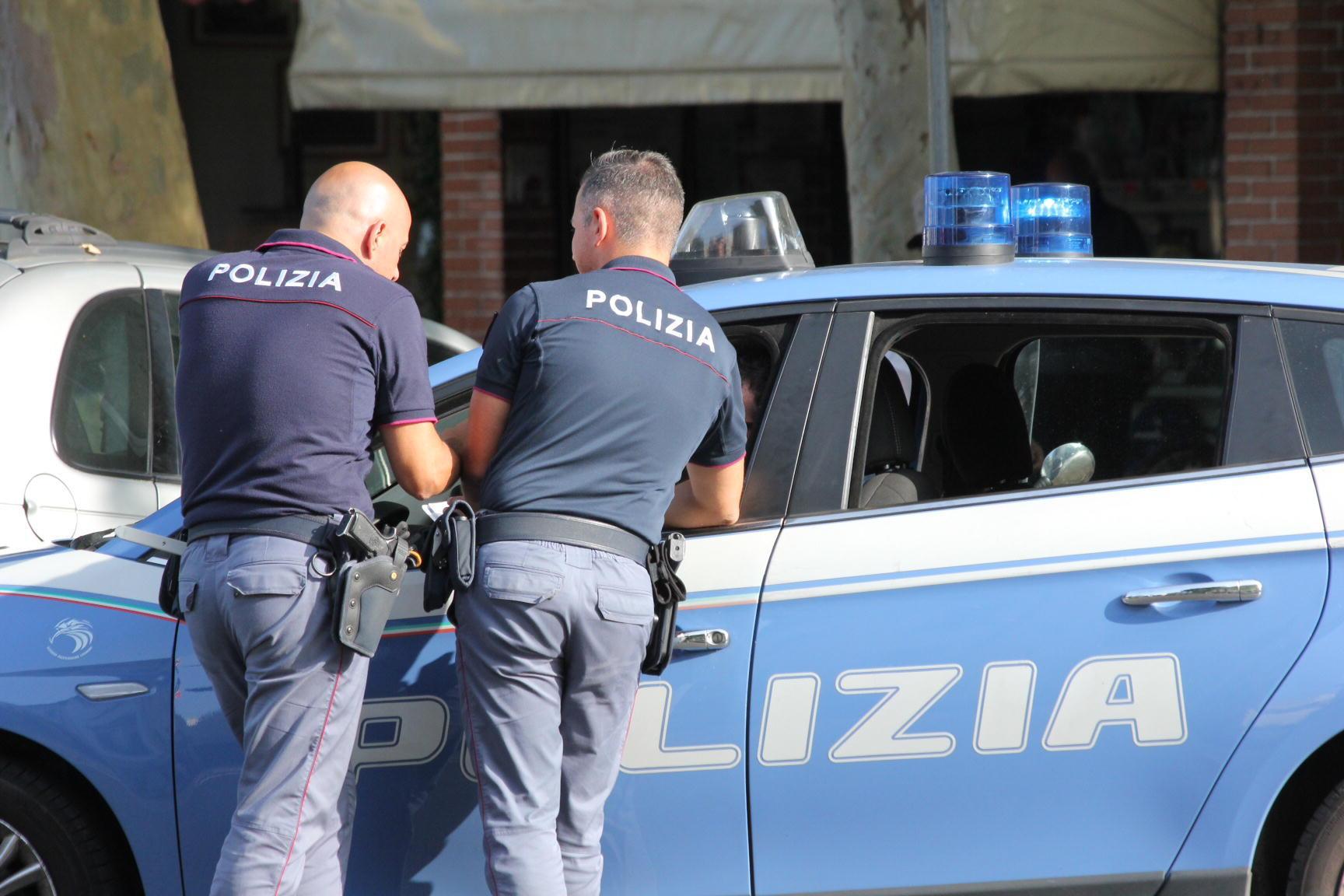 Una pattuglia di polizia