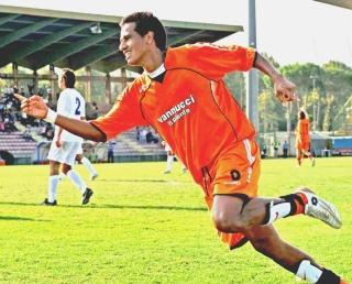 <strong>FAME DI GOL </strong>Fermin Rojas non conta neanche le reti messe a segno in Coppa Italia «Penso al campionato è lì che devo segnare per riportare la Pistoiese in alto», dice l’attaccante argentino