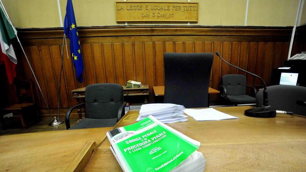Morte al pronto soccorso: «Sembrava un borsello». Ma era la centralina che lo teneva in vita