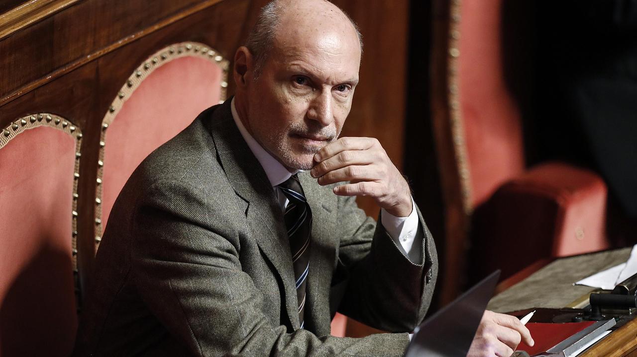 De Falco e le epurazioni: «Deriva pericolosa nei Cinque Stelle, se mi cacciano finiranno sugli scogli»