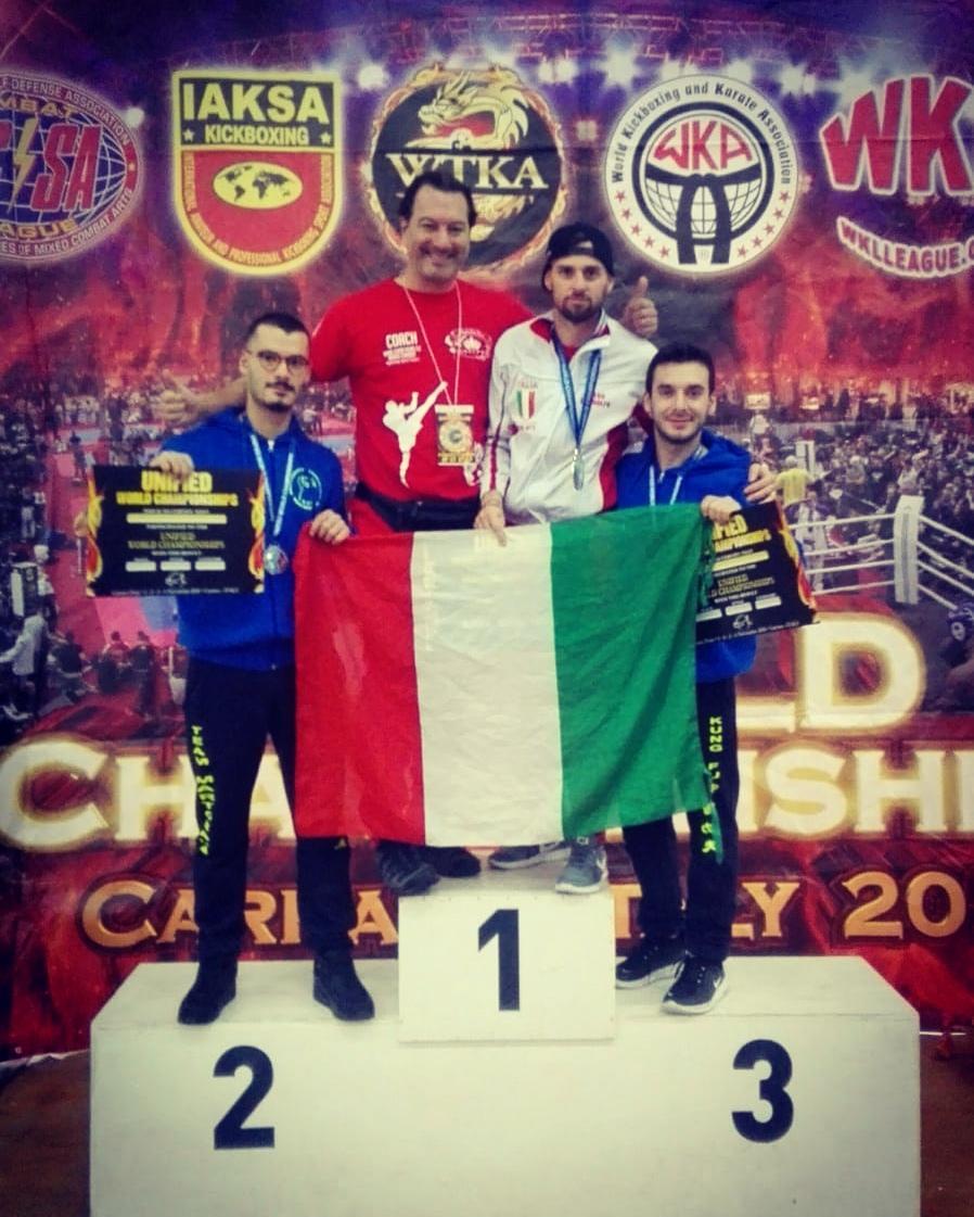 I medagliati al Mondiali di Carrara della Scuola Loto Rosso