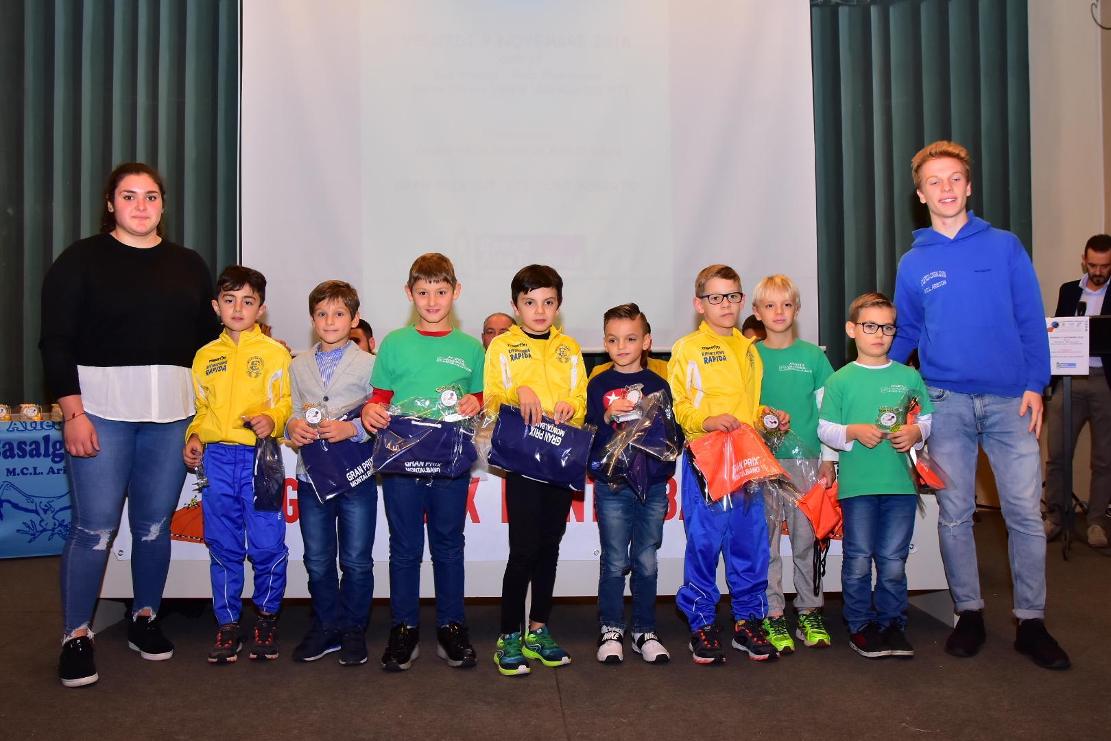 La premiazione dei più giovani atleti dell'Atletica Pistoia